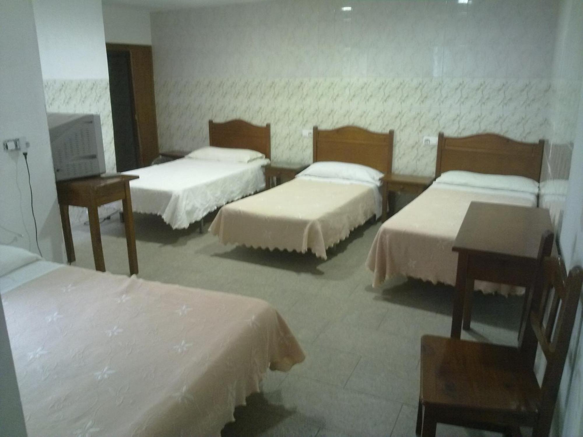 Hospedaje Lisboa Algeciras Dış mekan fotoğraf